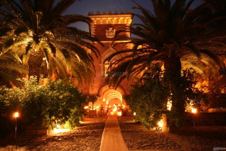 Castello Xirumi - Serravalle illuminato per un matrimonio serale