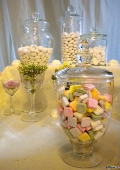 Confetti e caramelle per le nozze