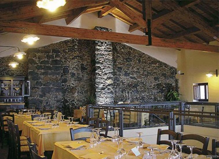 Sala interna per ricevimento di matrimonio presso l'agriturismo Il Ciliegio dell'Etna