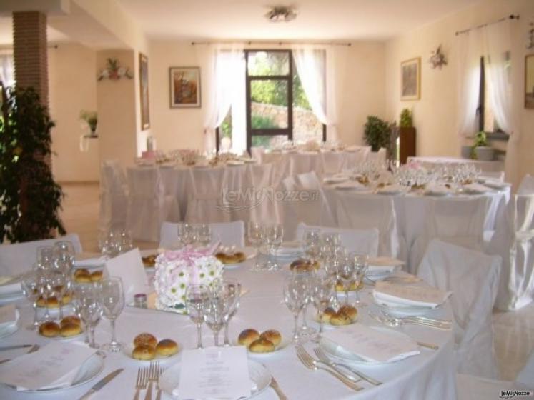 Sala allestita per il ricevimento di matrimonio