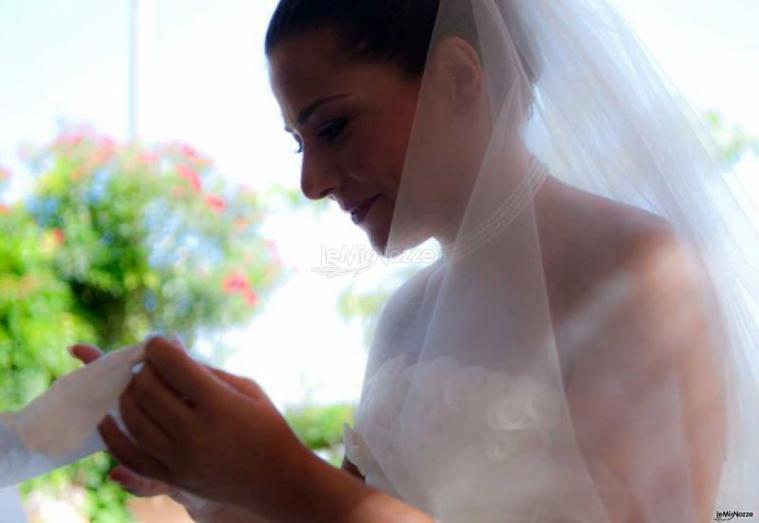 Fotografia della sposa commossa