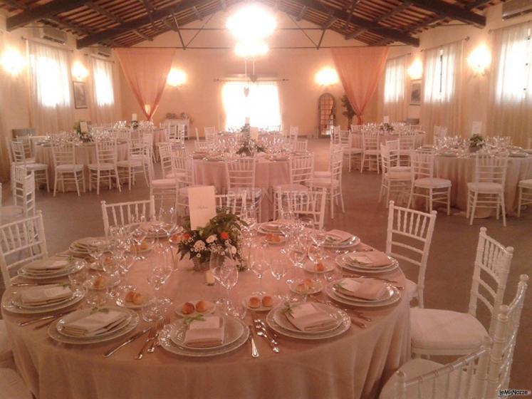 Tenuta dell'Olmo - Allestimento tavoli per matrimonio