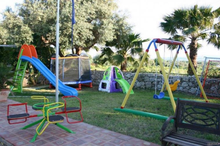 Giardino e parco giochi del Sentiero degli Amanti a Belvedere Siracusa