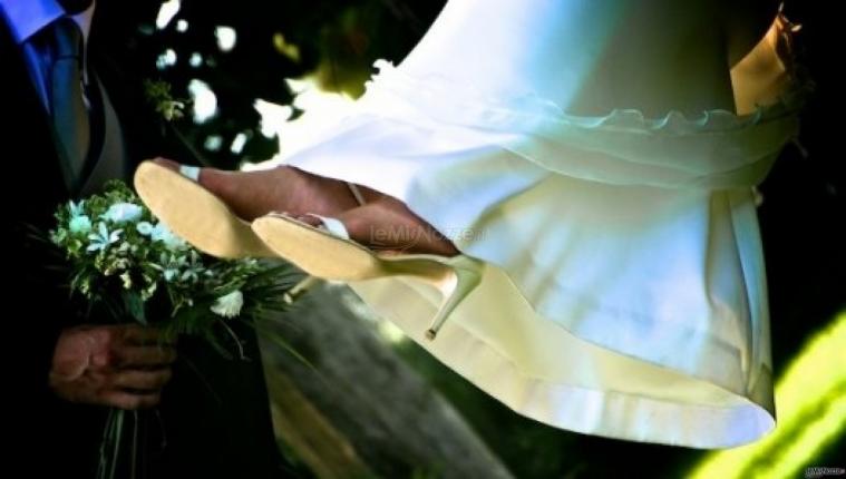 Foto delle scarpe della sposa - AZETA Foto a Roma