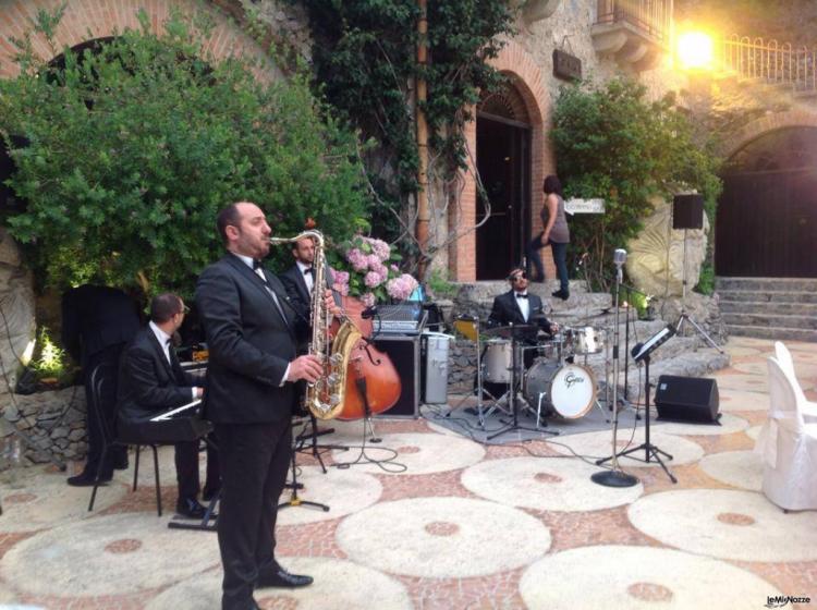 Chicky Mo Swing Band - Accompagnamento sax