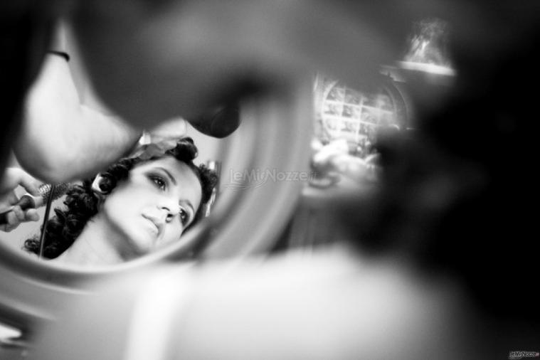 La sposa durante i preparativi del matrimonio