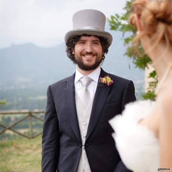 Abito da sposo con cappello