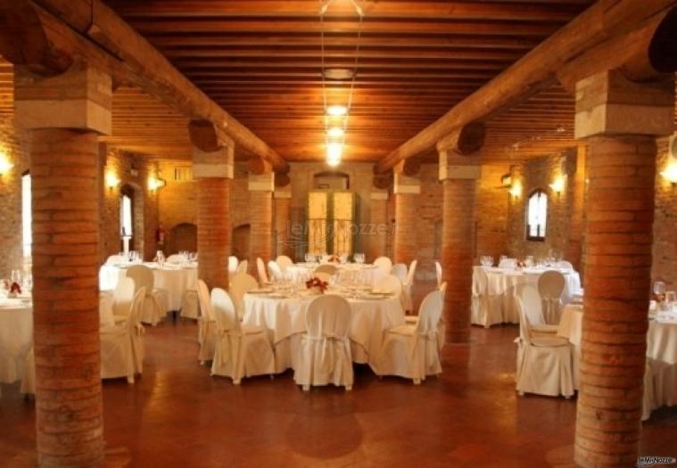 Allestimento sala colonne per matrimonio