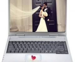 Sposi bloccati organizzano il matrimonio su Skype!