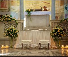 Abbazia di Sant'Andrea in Flumine - Sedute degli sposi in chiesa