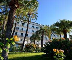 Royal Hotel Sanremo - Vista della location dal giardino