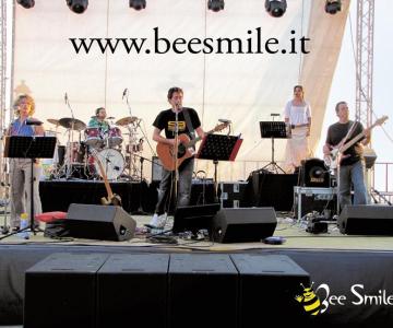 Bee Smile - Musica e Intrattenimento