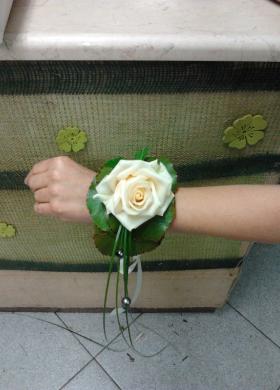 Bouquet da polso con rose
