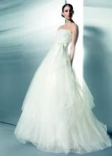 Abito da sposa con gonna in tulle