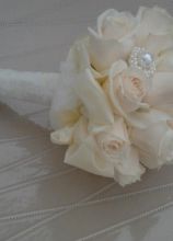Bouquet piccolo con rose e perle