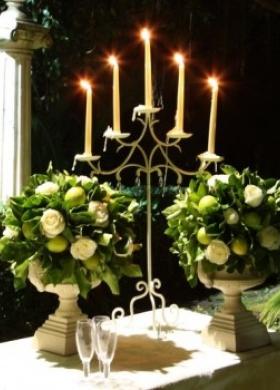 Fiori e candele per un matrimonio di sera