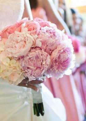 Bouquet da sposa con peonia - Fioreria Fleurs