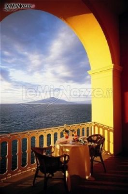 Vista panoramica dalla location di matrimonio sul golfo di Napoli