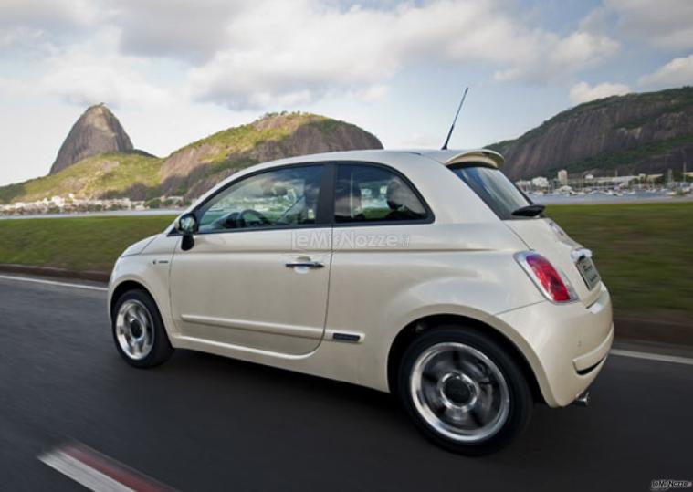 Italian Rent - Fiat 500 colore bianco per le nozze