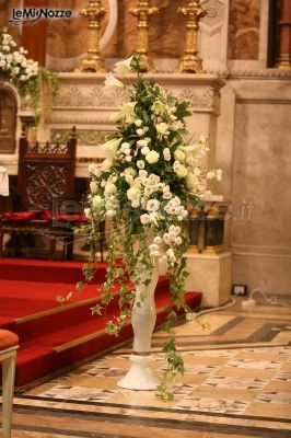 Addobbo floreale per il matrimonio in chiesa