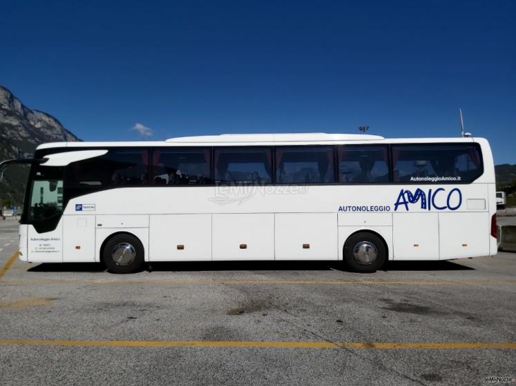 Autonoleggio Amico - Servizio navetta con bus Gt Mercedes Full optional