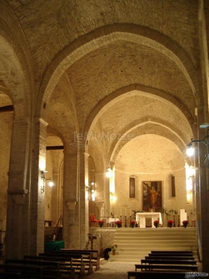 Interno della chiesa - Abbazia Sant'Elena