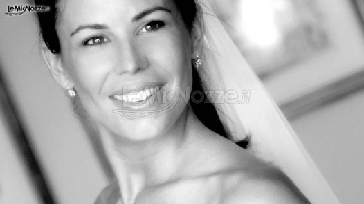 Fotografia della sposa sorridente