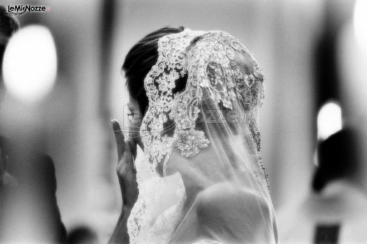 Foto  in bianco e nero della sposa