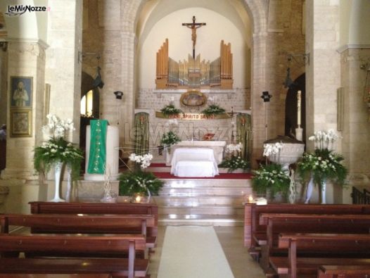 Foto 2 Addobbi Floreali Chiesa E Cerimonia Chiesa Addobbata Per Il Matrimonio Lemienozze It