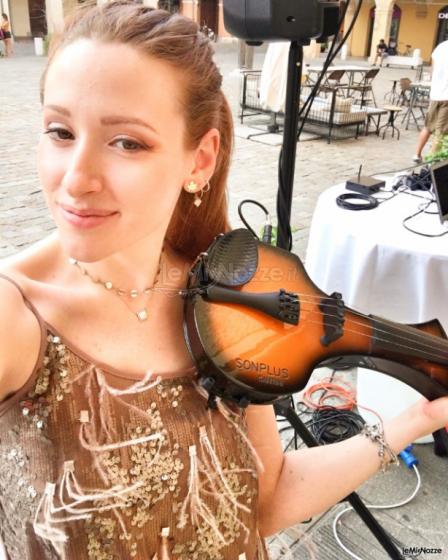 Eleonora Montagnana violinista - L'electric violin