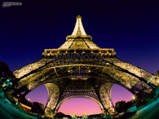 Luna di miele romantica a Parigi presso Teocle Viaggi