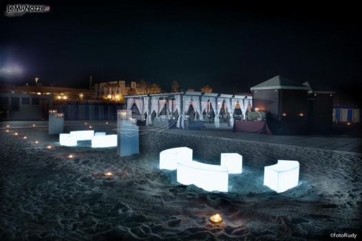 Cubi illuminati in spiaggia - Il Brigantino Barletta