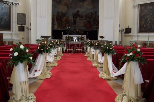 Addobbi per la cerimonia di matrimonio in chiesa