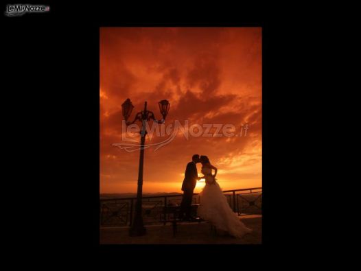 Sergio Milone Fotografo - Il bacio degli sposi al tramonto