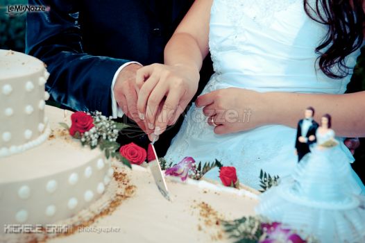 Taglio della torta di Michele Crimi, fotografo nozze a Catania