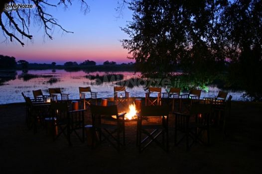 Cena a Pom Pom Camp durante la luna di miele in Botswana