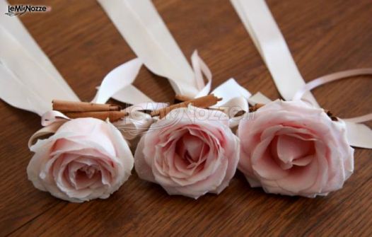 Boutonniere di rose - La Mimosa Creazioni a Genova