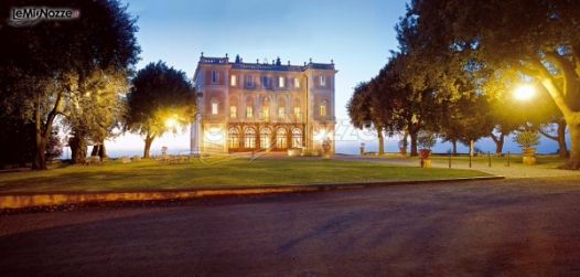 Villa per ricevimenti di matrimonio con parco