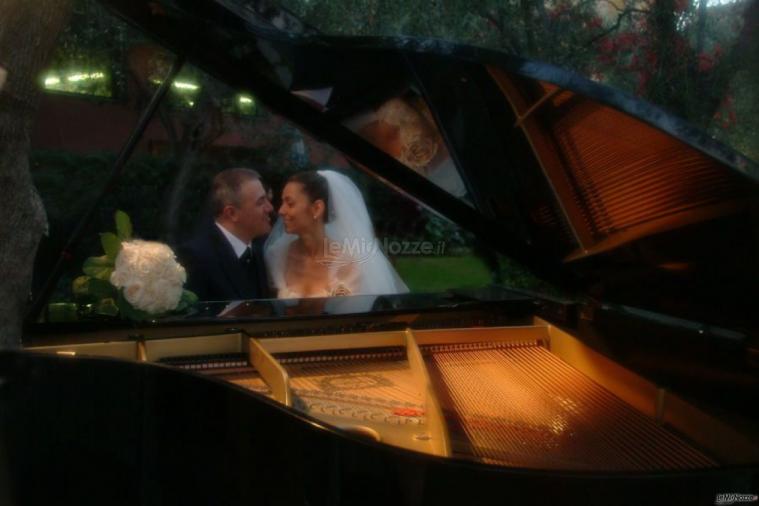 Gli sposi al pianoforte