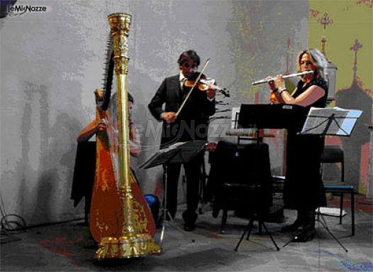 Duo con arpa e flauto traverso per la musica in chiesa