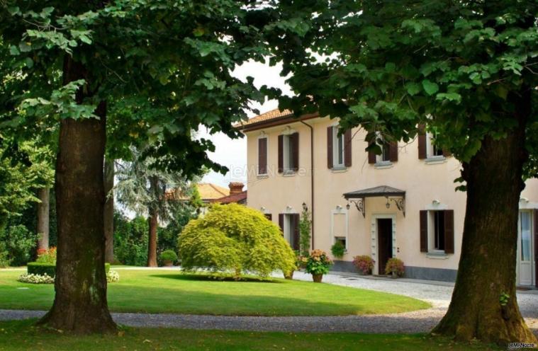 Villa Giani - La villa è disposta su più livelli sempre con accesso al parco ed è dotata di tre portici