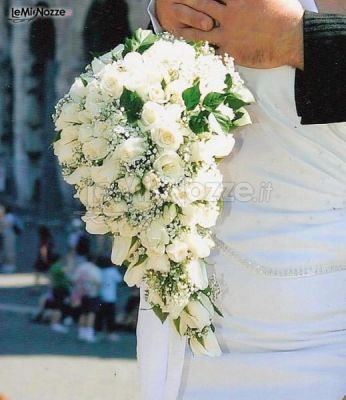 Bouquet della sposa dallo stile a goccia