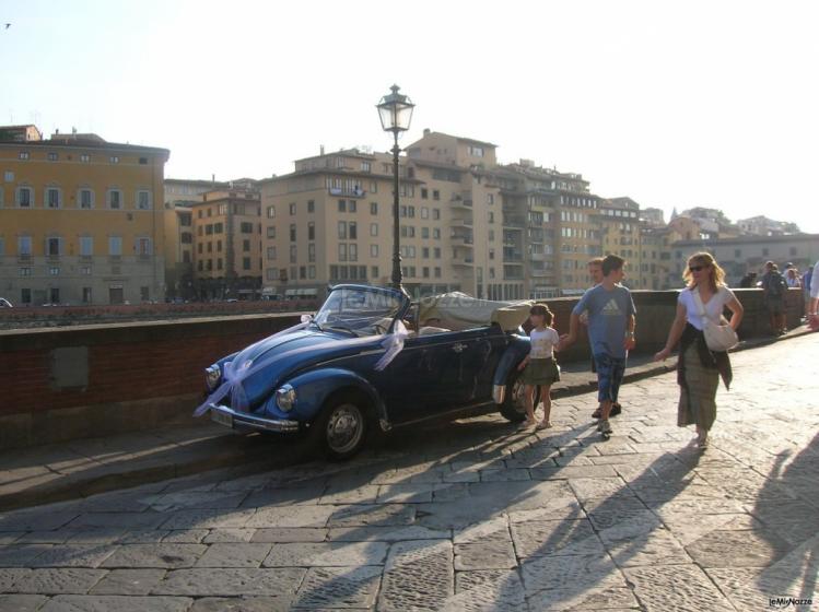 Il Maggiolone di Maurizio - Andrea e Chiara hanno fatto le foto al Ponte Vecchio