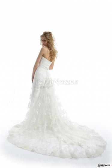 Vestito da sposa con strascico XXL - Modello Principessa