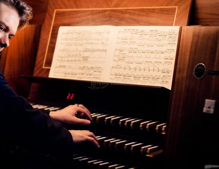 Organista e Pianista Alfredo - Musica per il matrimonio a Parma