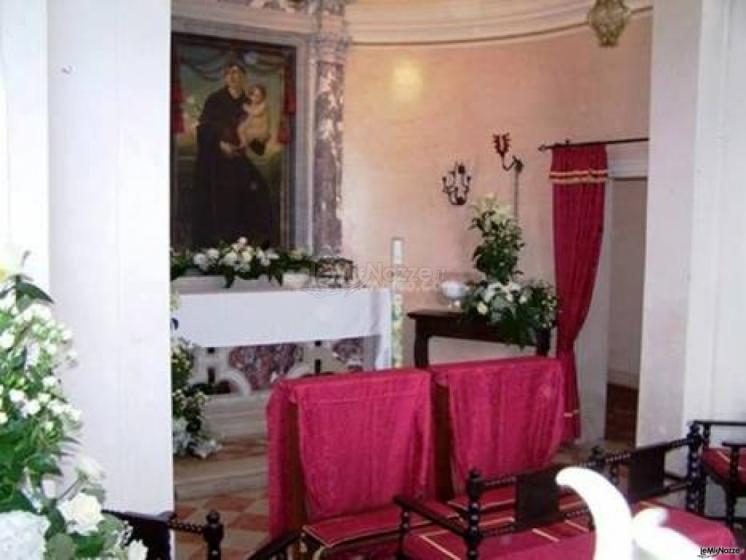 Chiesetta allestista per un matrimonio presso Villa Ducale