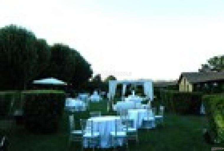 Villa Piccolomini - Allestimenti tavoli all'esterno