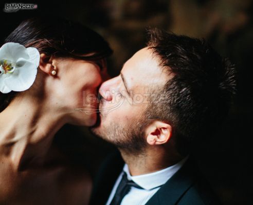 Foto del bacio degli sposi - Matteo Crescentini Fotografo
