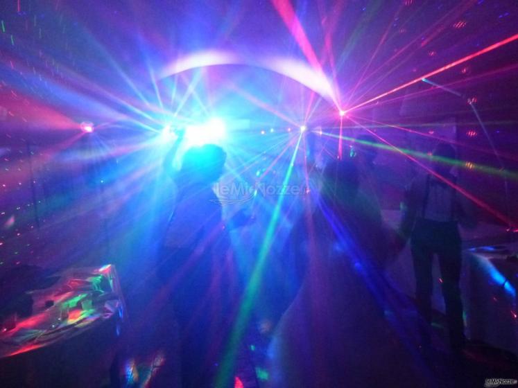 Festa con laser e macchina per nebbia - Pink Panther dj service festa