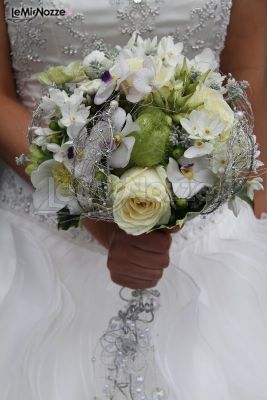 Bouquet della sposa impreziosito da perle